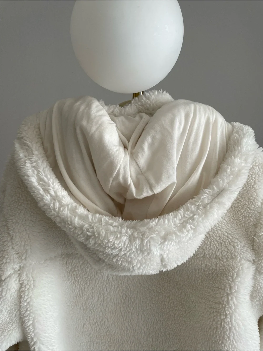 Alo Foxy Sherpa Fleece Hooded Jacket White